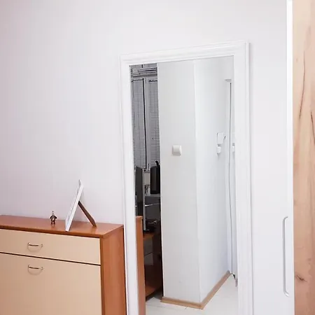 Bright And Spacious بلوفديف