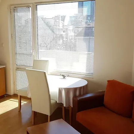 Bright And Spacious بلوفديف