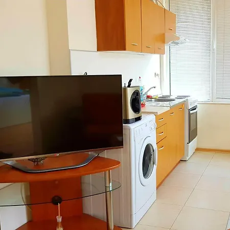 Bright And Spacious بلوفديف